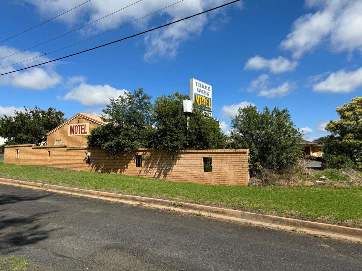 Three Ways Motel, Australia