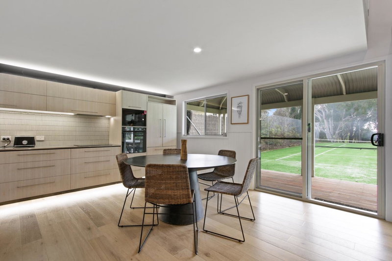 Cliff House Cottage - Modern Metung Retreat, Metung, Australia