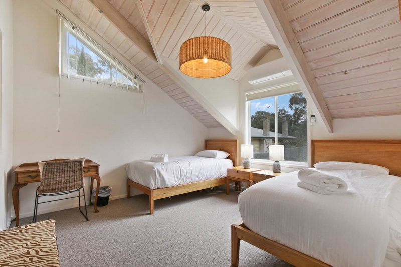 Cliff House Cottage - Modern Metung Retreat, Metung, Australia