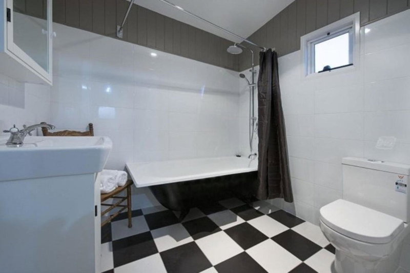 The Radford Couples Cottage Heart of Stanthorpe, Stanthorpe, Australia