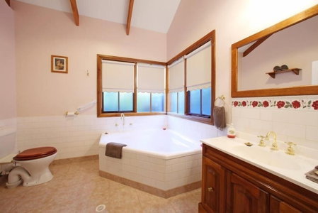 Glenview Retreat Luxury Bed & Breakfast, Emerald, Australia