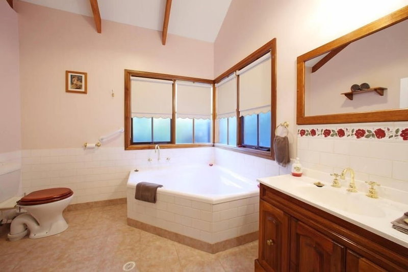 Glenview Retreat Luxury Bed & Breakfast, Emerald, Australia