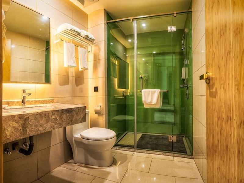 GreenTree Inn Tangshan Road North District Xishan Road Business Hotel, Tangshan, China
