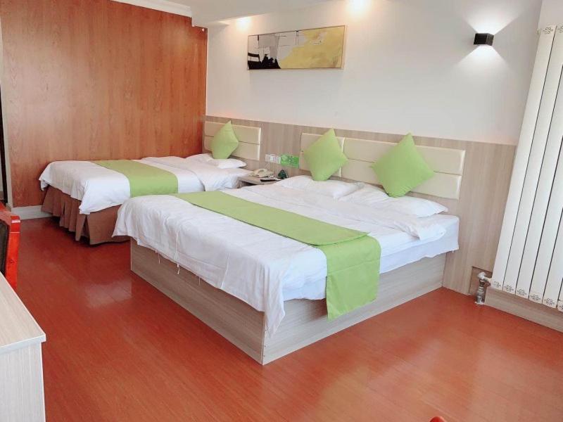 GreenTree Inn ShanDong Jinan Railway Station Provincial Hospital Jinger Road Express Hotel, Jinan, China
