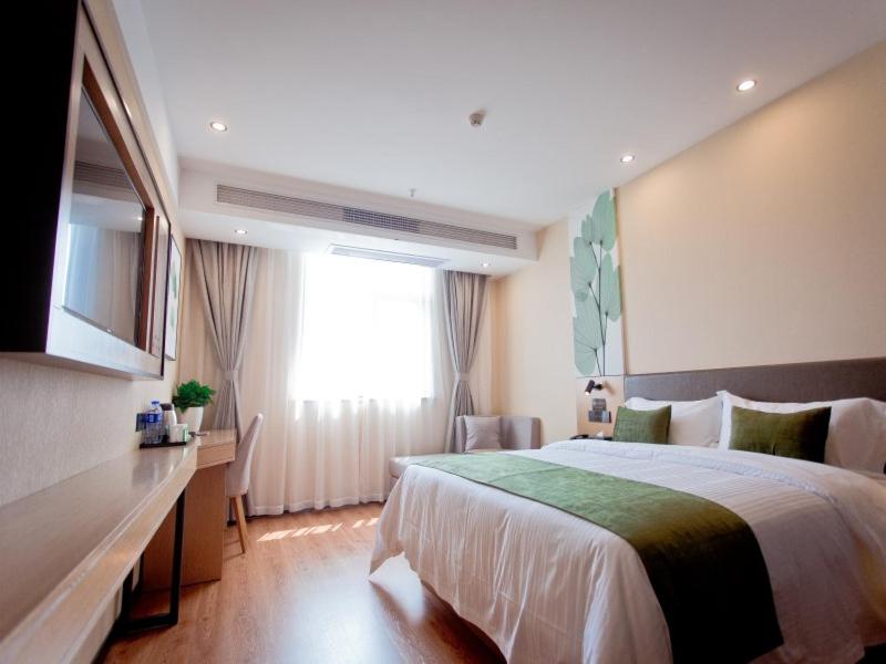 GreenTree Inn Fuyang City Yingzhou District Kuixing Road Business Hotel, Fuyang, China