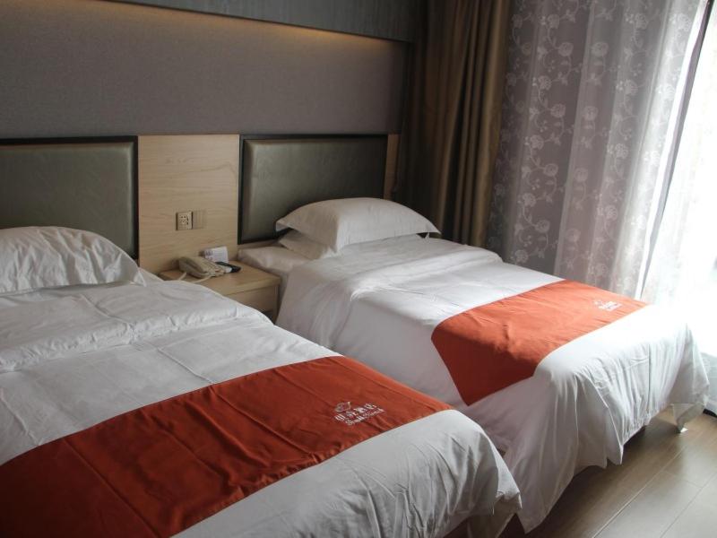 Shell Shanghai Chedun Yingshi City Yingshi Road Hotel, Shanghai, China