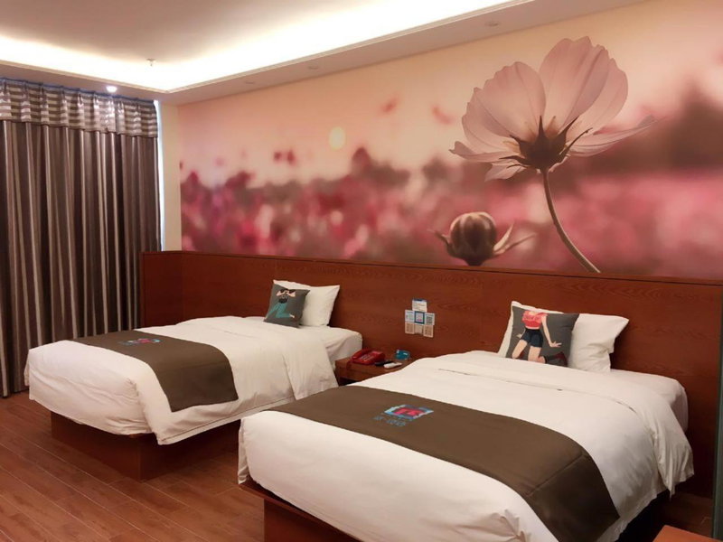 Pai Hotel Xian Zhonglou Huimin Street Subway Station, Xi'an, China