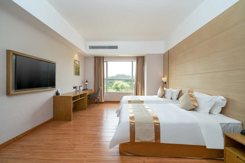 Phoenix Hill Hotel Dongguan - Golf Course Shop, Tiantangwei, China