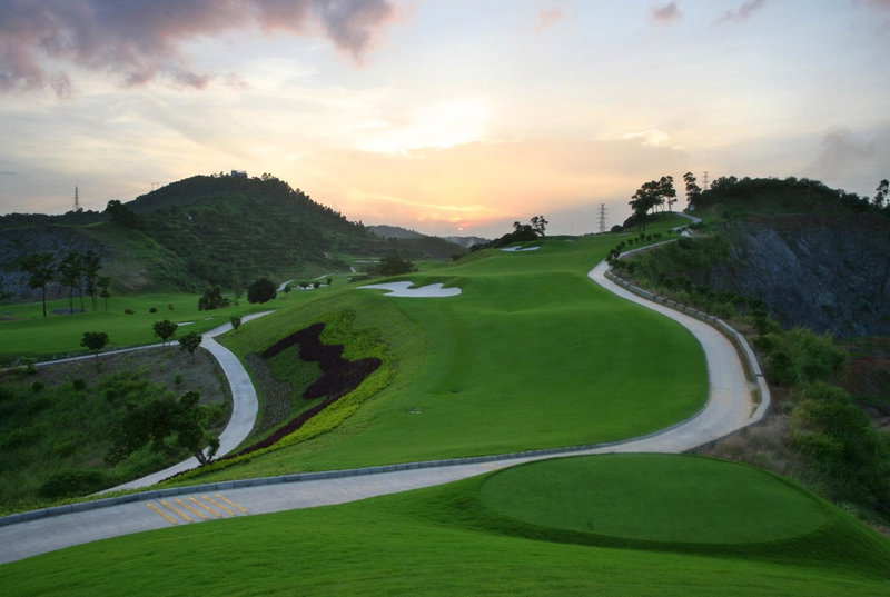 Phoenix Hill Hotel Dongguan - Golf Course Shop, Tiantangwei, China