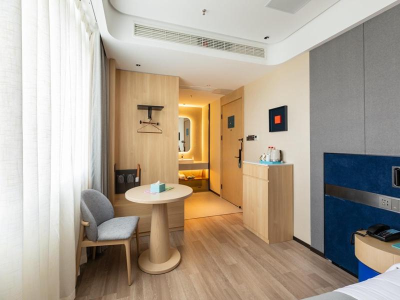LanOu Hotel Shanghai Sheshan National Forest Park Happy Valley, Songjiang, China