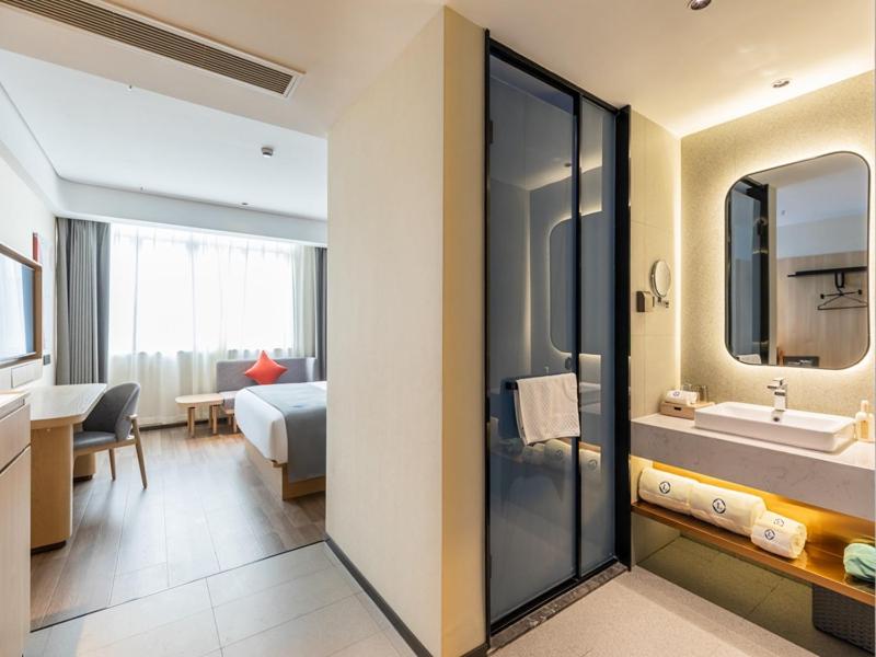 LanOu Hotel Shanghai Sheshan National Forest Park Happy Valley, Songjiang, China