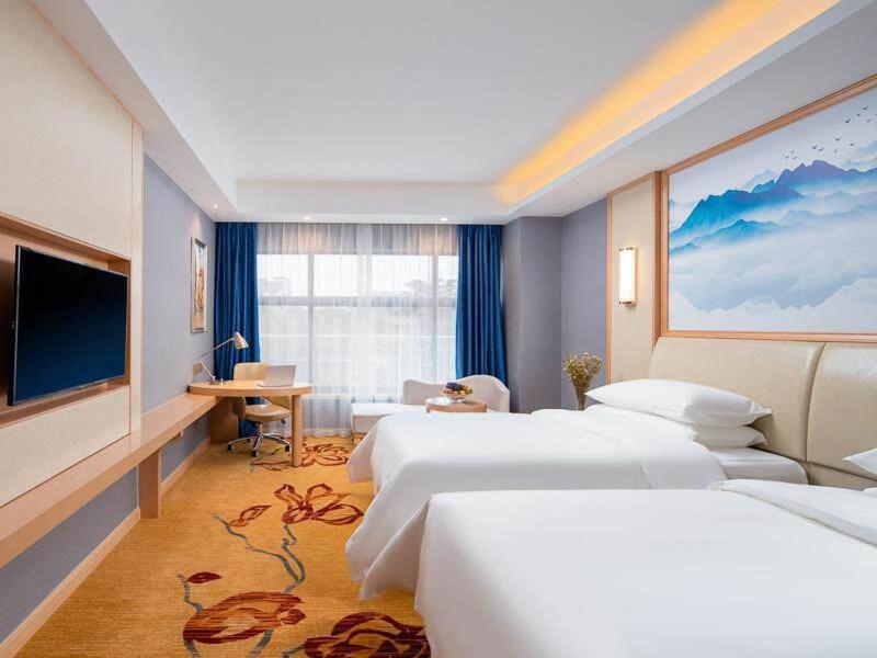 Vienna Hotel Lukou Airport, Jurong, China