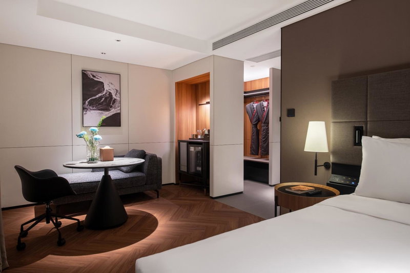 Intercity Hotel Yantai Binhai Square, Yantai, China