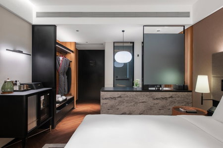 Intercity Hotel Yantai Binhai Square, Yantai, China