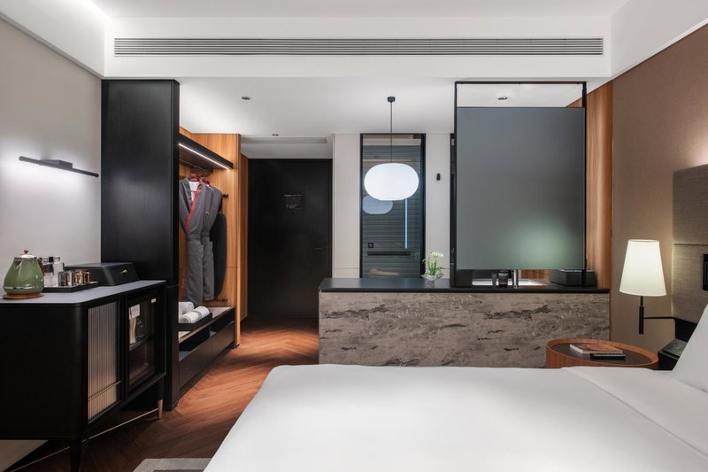 Intercity Hotel Yantai Binhai Square, Yantai, China