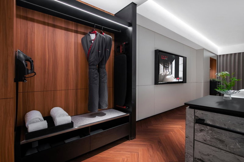Intercity Hotel Yantai Binhai Square, Yantai, China