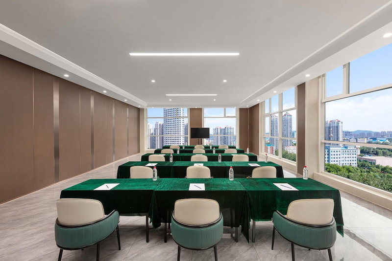 Days Hotel By Wyndham Weihai Huoju Eight Street, Weihai, China
