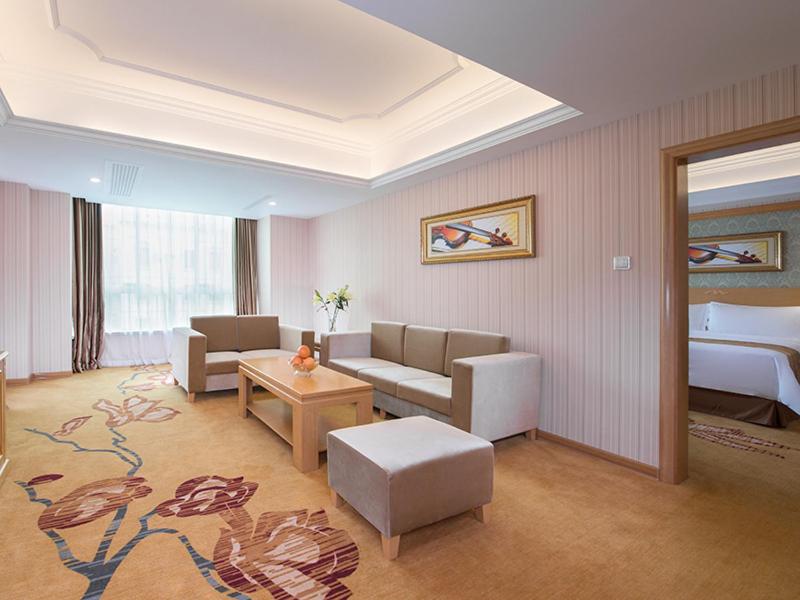 Vienna Hotel Nanning Qingxiu Mountain, Nanning, China