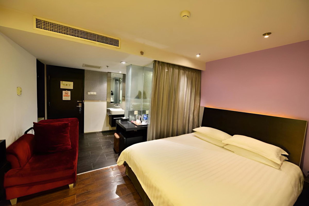 FX Hotel YanSha Beijing, China