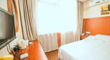 GreenTree Inn Yangzhou Slender West Lake Wencheng Attic Express Hotel, Yangzhou, China