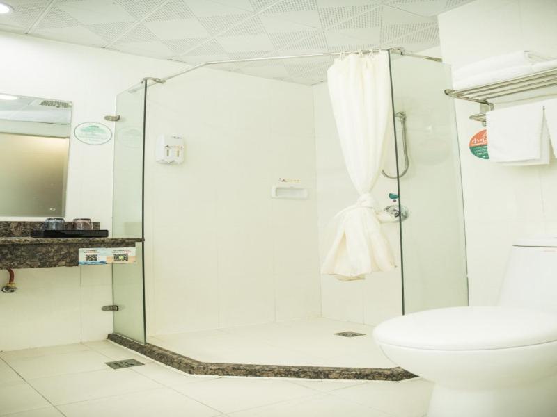 GreenTree Inn Jinhua Railway Station Express Hotel, Jinhua, China