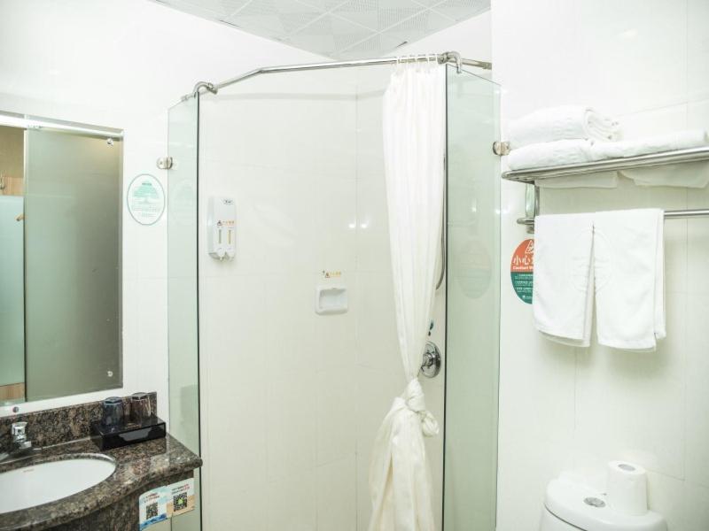 GreenTree Inn Jinhua Railway Station Express Hotel, Jinhua, China