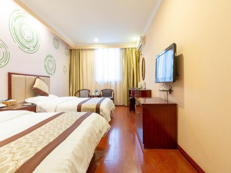GreenTree Inn Jiangsu ZhenJiang Jurong New Bus Station Express Hotel, Jurong, China