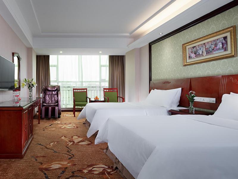 Vienna Hotel Huizhou Zhongxin, Huizhou, China