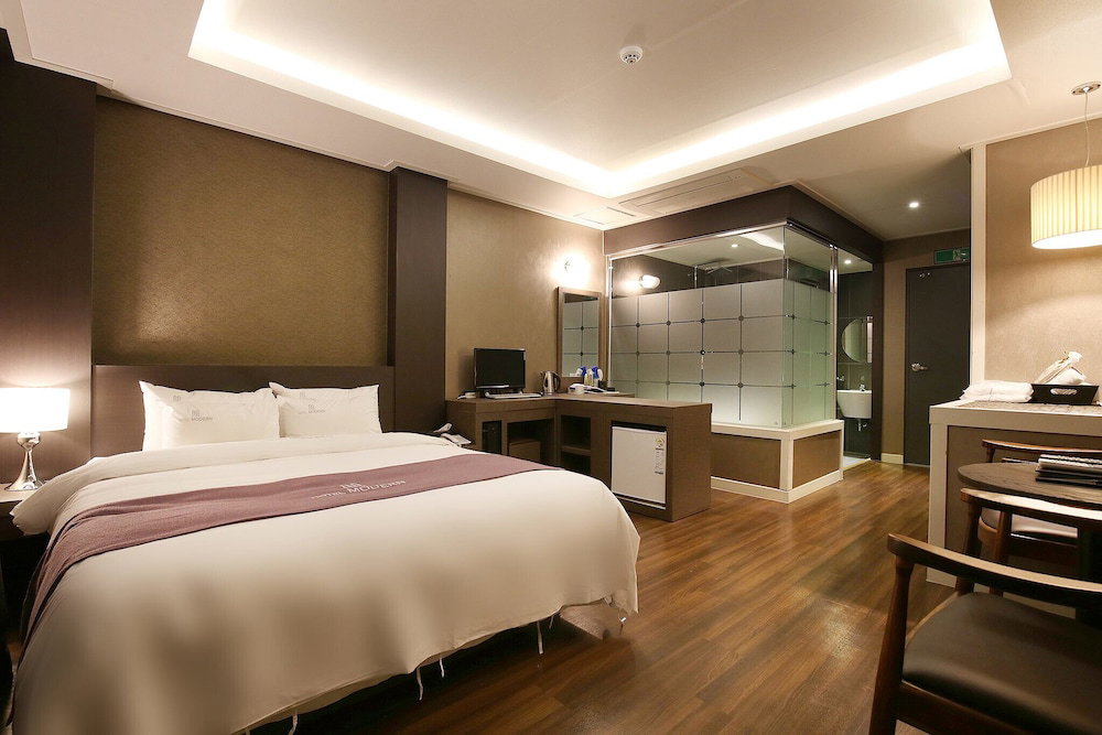 Hotel · Seosan Modern Hotel, Seosan