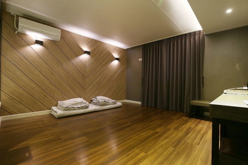 Seosan Modern Hotel, Seosan, South Korea
