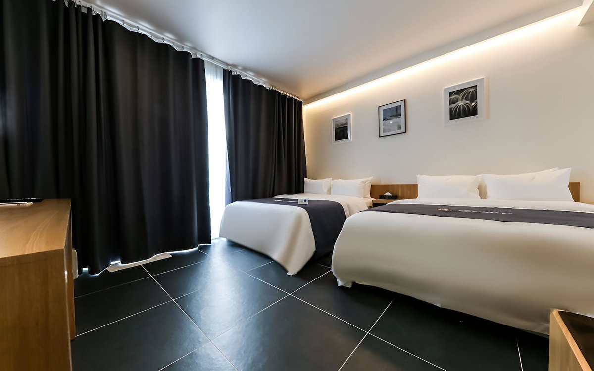 Cheongju Leaders Hotel, South Korea
