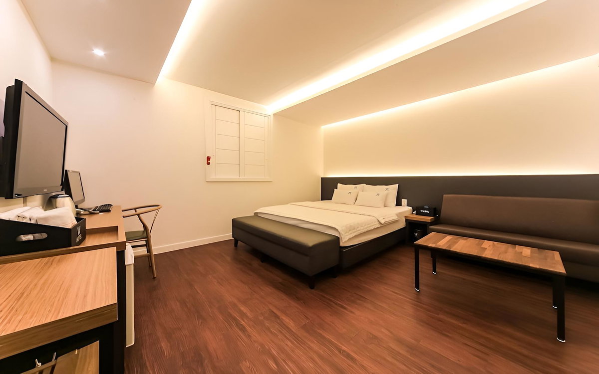 Hotel · Busan Jaesongdong W, Busan