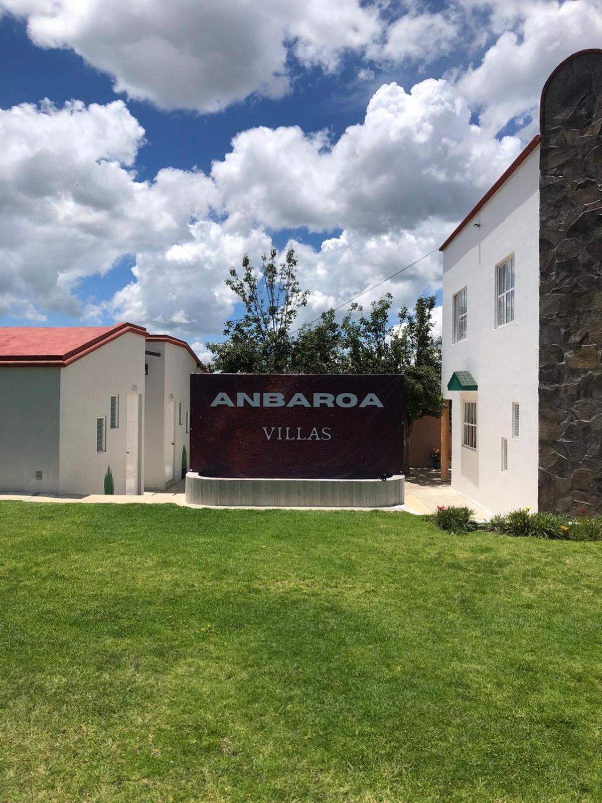 Anbaroa Villas, Mexico