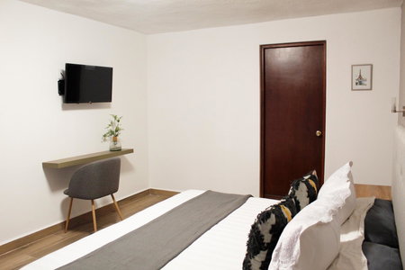 Suites ciento 37, León, Mexico