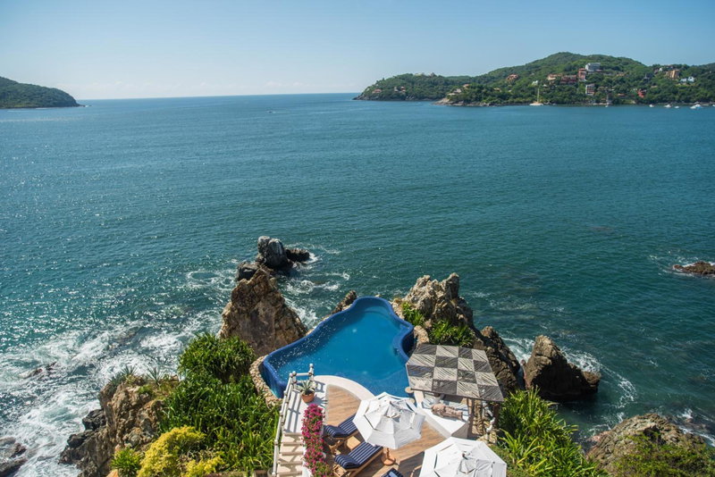 Villa El Murmullo by La Casa Que Canta, Zihuatanejo, Mexico