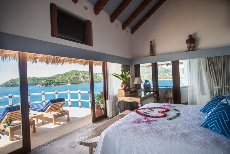 Villa El Murmullo by La Casa Que Canta, Zihuatanejo, Mexico