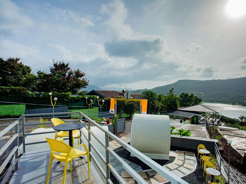 The Hosteller Panshet, Lakeview, Welhe, India