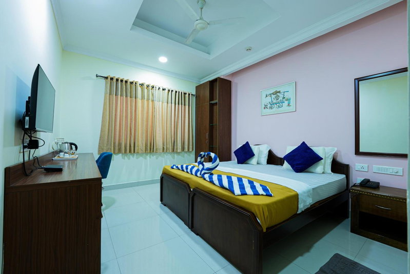 Madras Inn - Alwarpet, Chennai, India