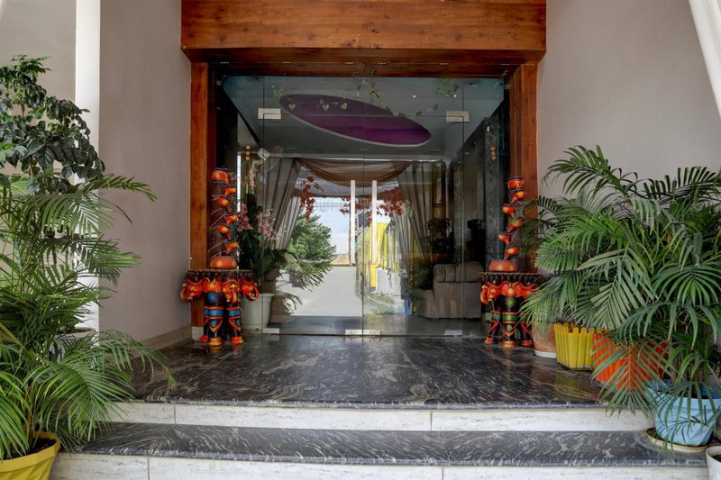 OYO Townhouse Hyderabad Gate IIT BHU Formerly RK Heights, Varanasi, India