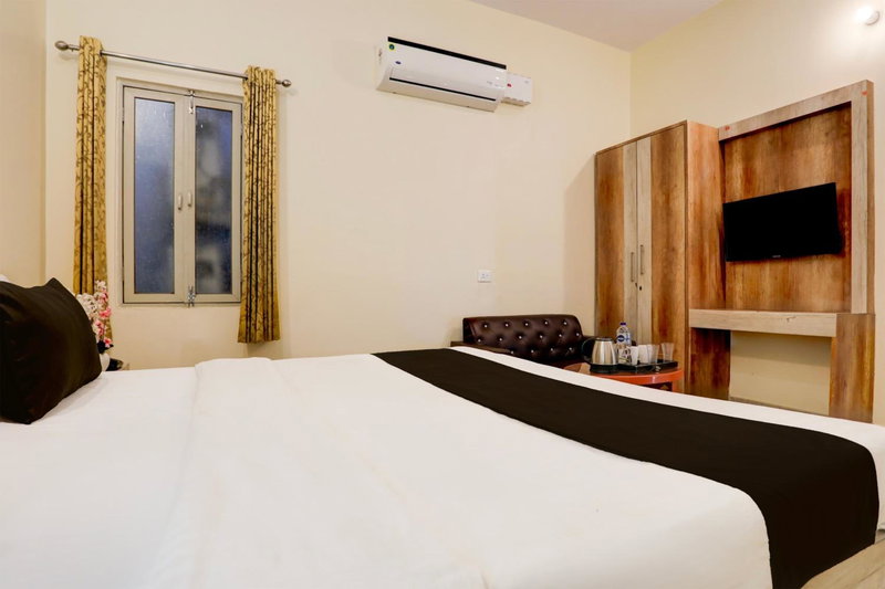 OYO Townhouse Hyderabad Gate IIT BHU Formerly RK Heights, Varanasi, India