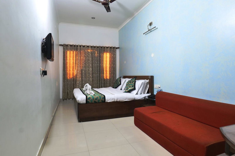 Hotel Holiday Comfort - 800 mts from Jallianwala Bagh, Amritsar, India