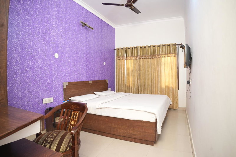 Hotel Holiday Comfort - 800 mts from Jallianwala Bagh, Amritsar, India