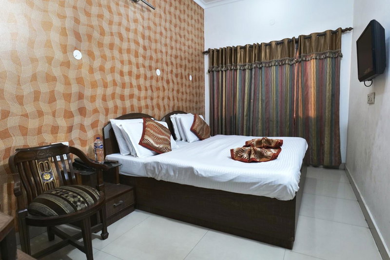 Hotel Holiday Comfort - 800 mts from Jallianwala Bagh, Amritsar, India