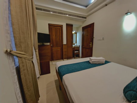 Vishnu Inn, Guruvāyūr, India