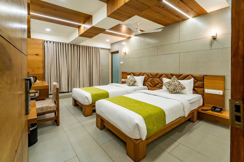 Hotel Pleasant Lake, Ahmedabad, India