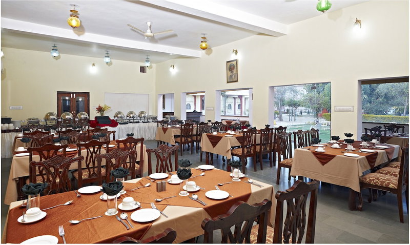 Alwar Bagh Sariska by Aamod, Alwar, India