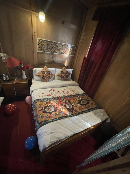 Lake Victoria Houseboat, Srinagar, India