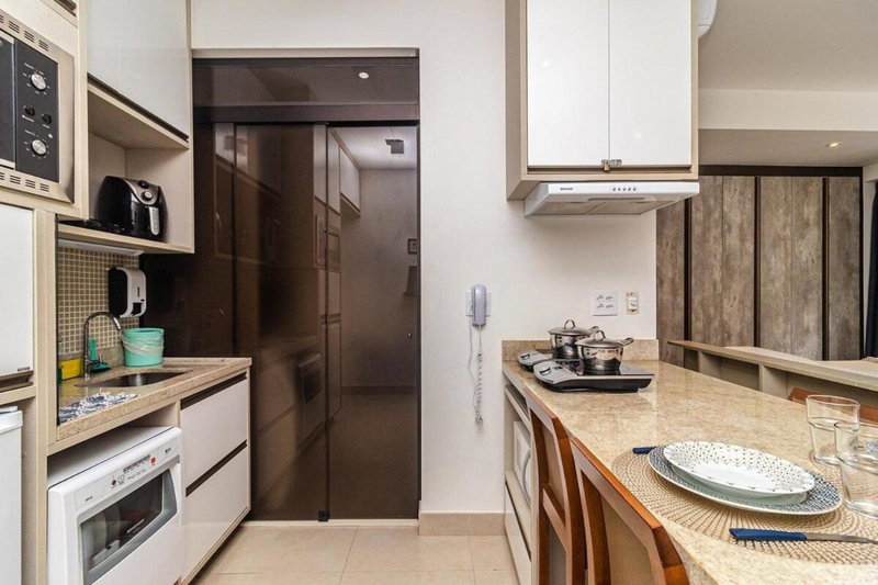 Studio moderno em condomínio de luxo pé na areia, Santos, Brazil
