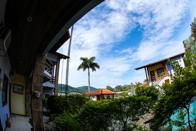 Pousada Larissa - com Gerador de Energia, Paraty, Brazil