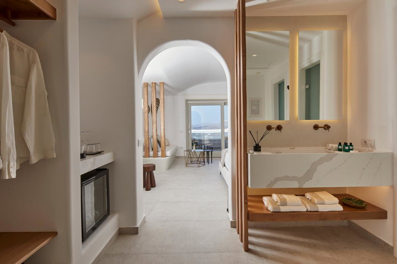 Phos The Boutique, Akrotiri, Greece